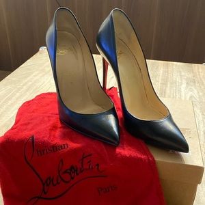 Christian Louboutins Pigalle Follies 100 Nappa Shiny Black